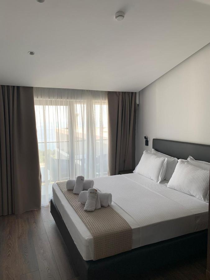 Black Diamond Hotel Dhërmi 外观 照片