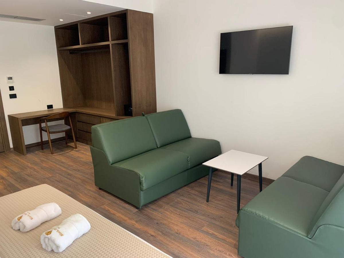Black Diamond Hotel Dhërmi 外观 照片