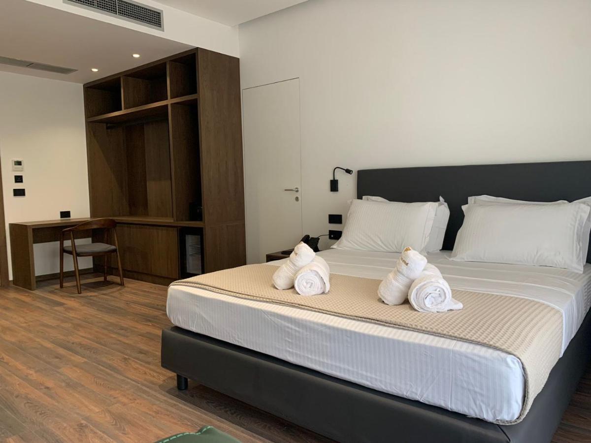 Black Diamond Hotel Dhërmi 外观 照片