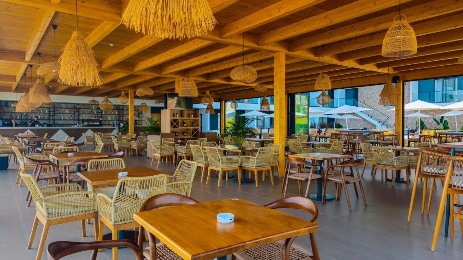 Black Diamond Hotel Dhërmi 外观 照片