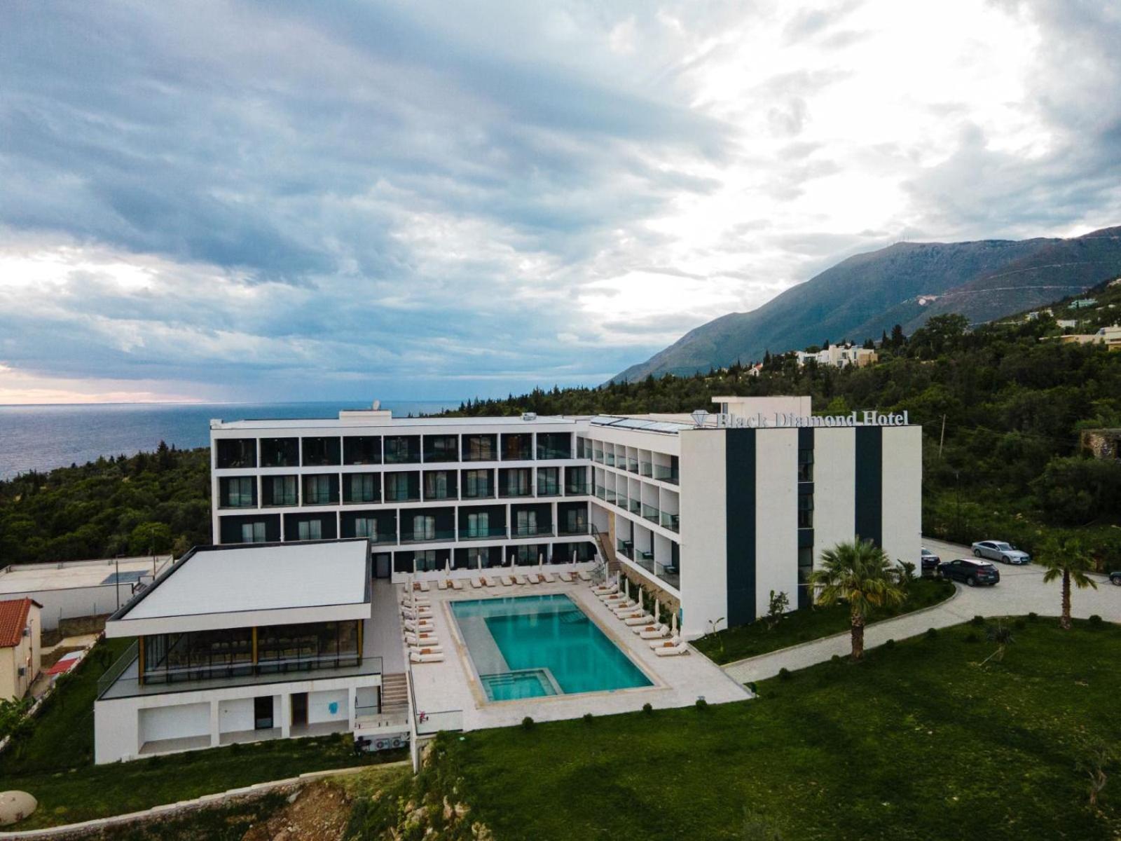Black Diamond Hotel Dhërmi 外观 照片