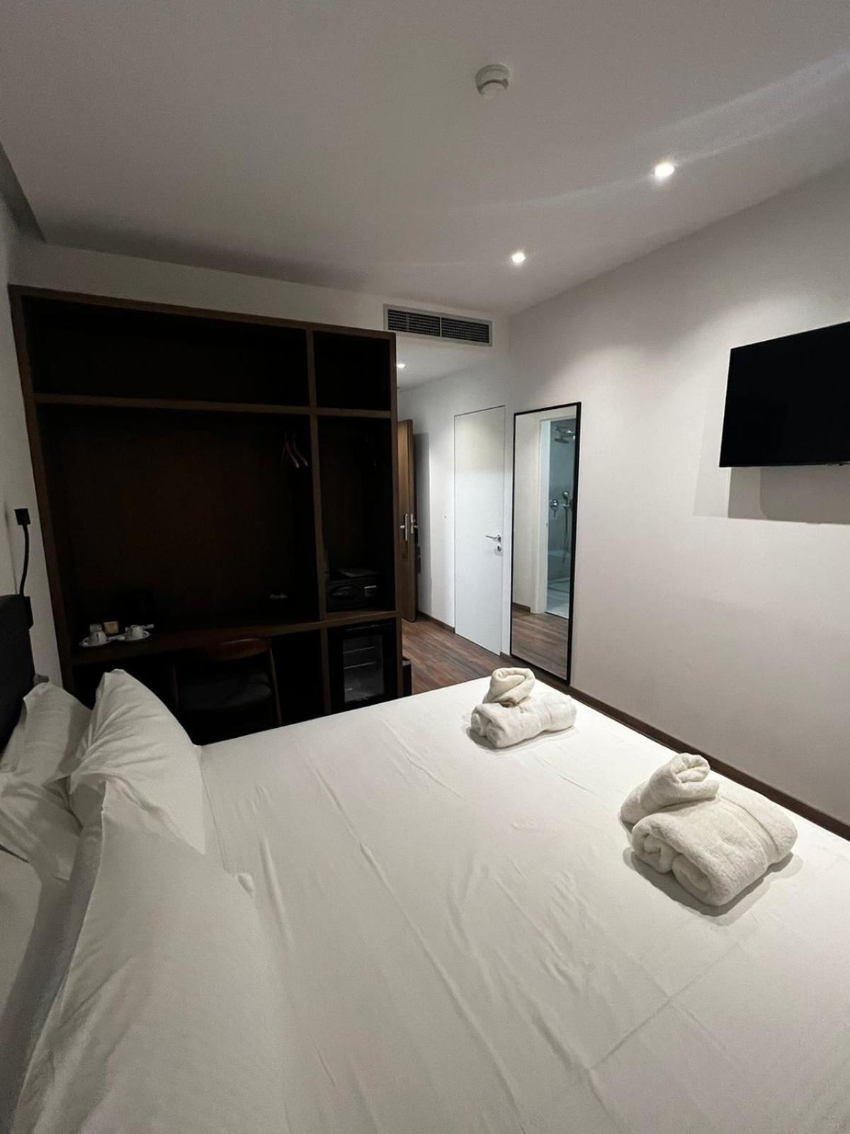 Black Diamond Hotel Dhërmi 外观 照片